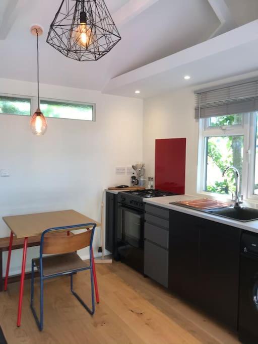 The Bay Cabin, Secluded Retreat Freshwater Bay מראה חיצוני תמונה